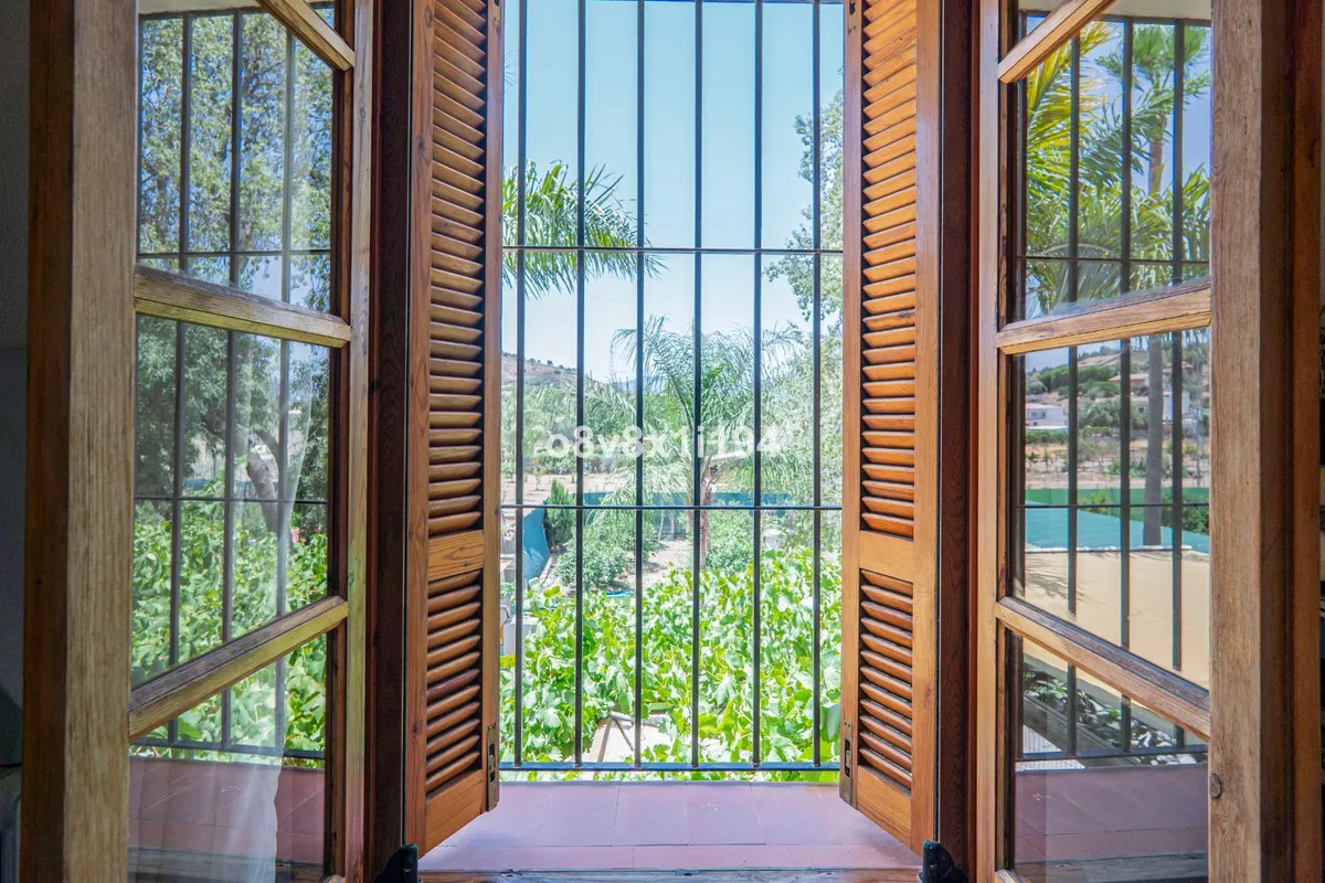 bb0593ae-1545-439d-bb5f-3f29ef2def76