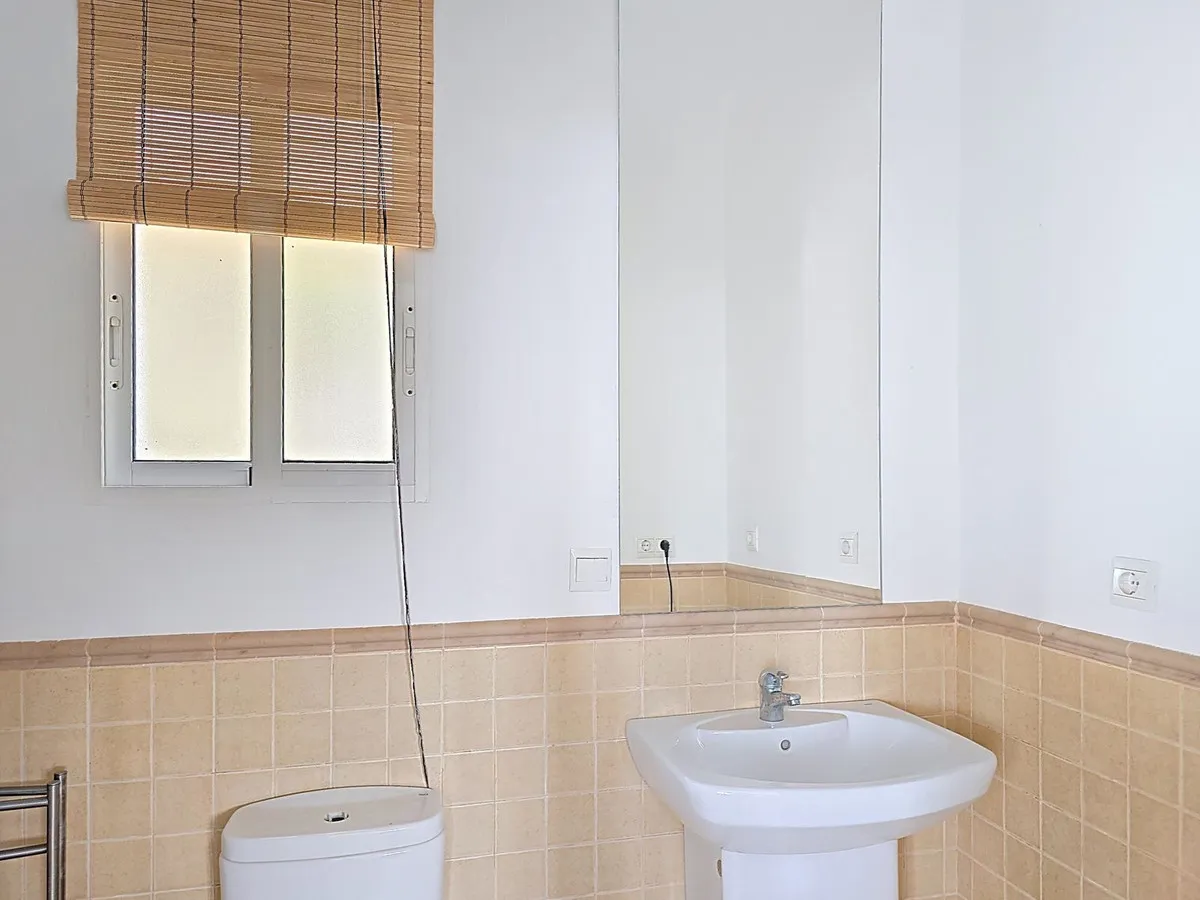 8ea7b52c-eea7-4c00-90c9-f3f850540f23