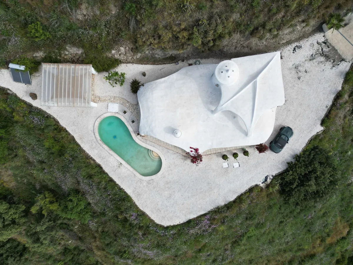 ecd94402-3d3a-43a8-af0f-ab9e68818339