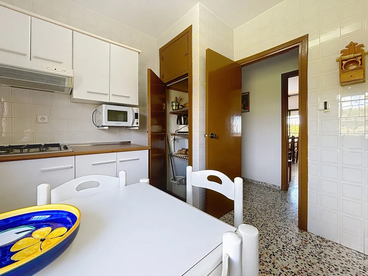 0fc655ce-682b-4043-8766-f283b0853cd8