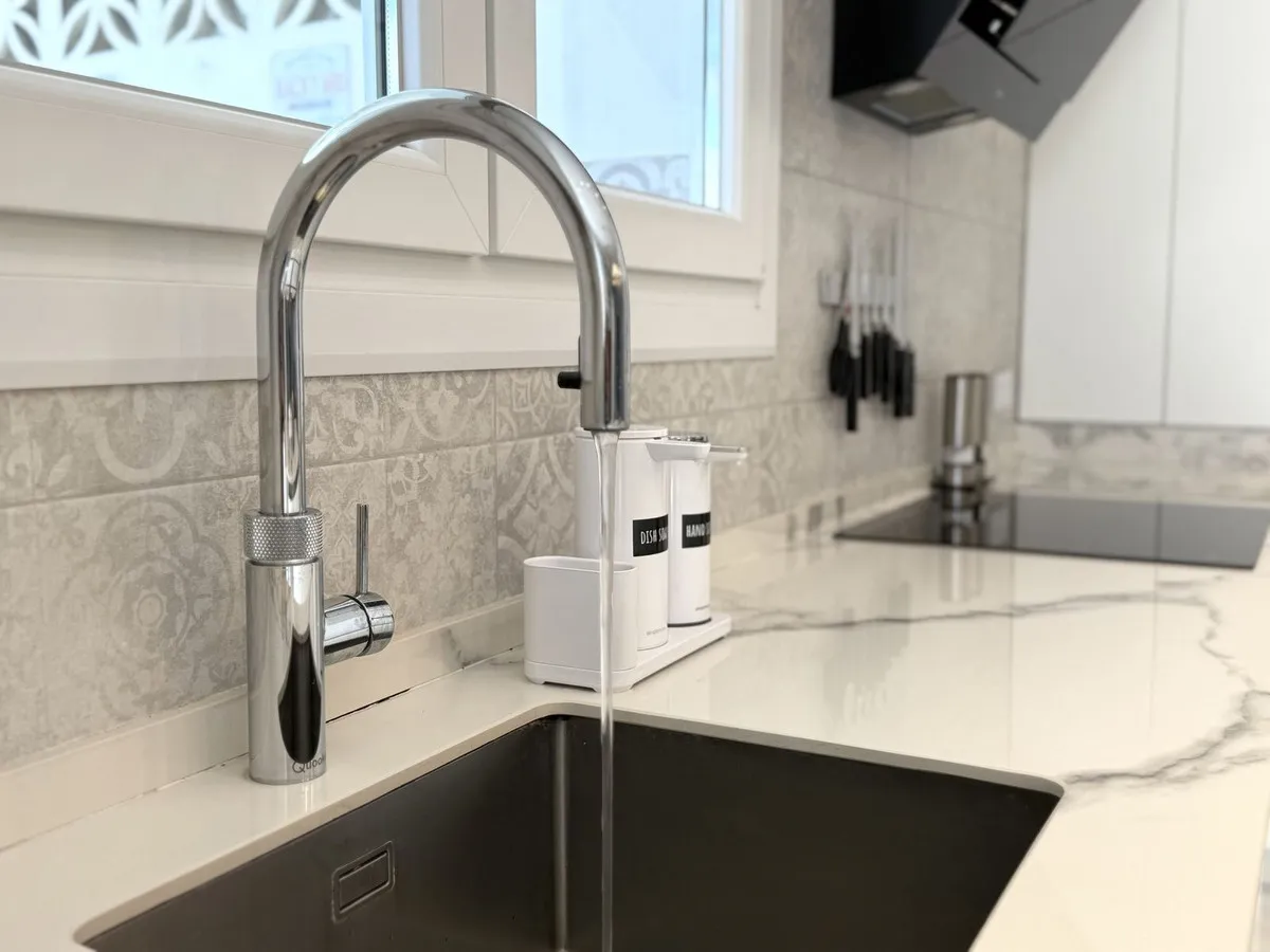 8942b034-bde3-43c9-b095-d1cc850e4543