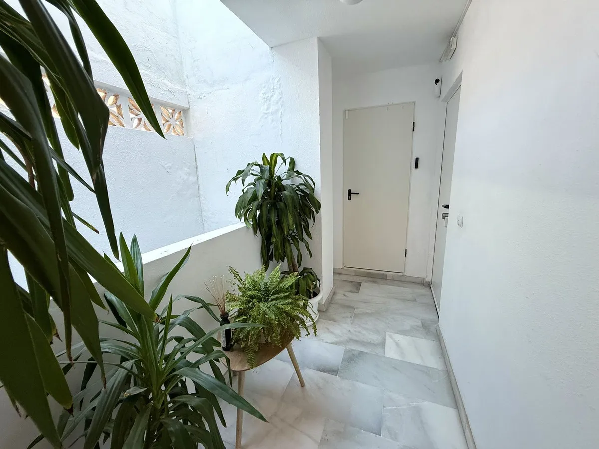 d09ffc5a-c433-452c-afa1-de33661c180d