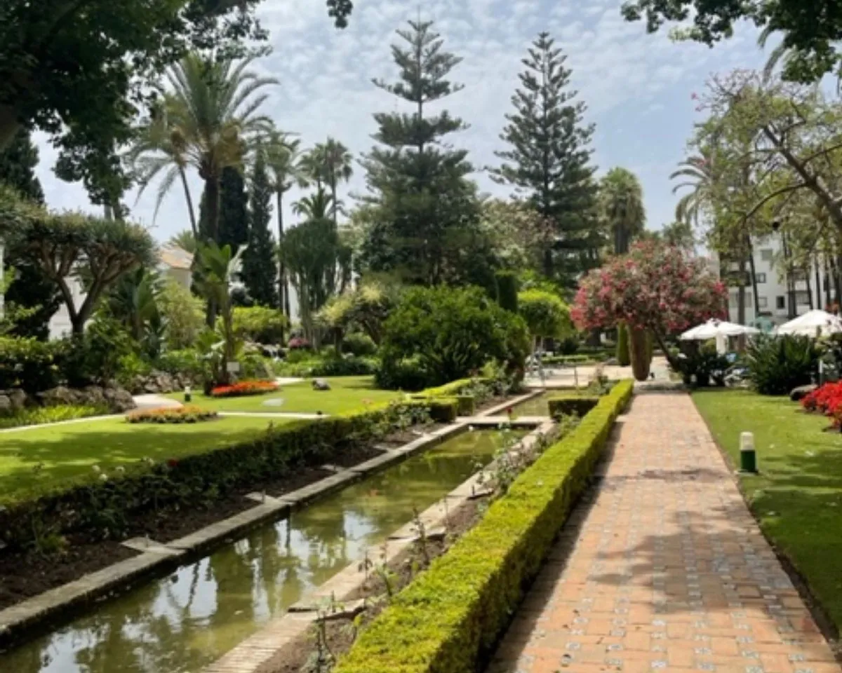 3d398b94-47d3-4792-9ee3-f86115bd9597