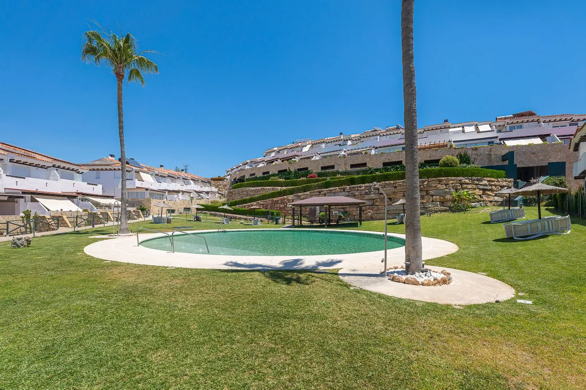 7ef9b799-7ead-4d81-8401-0025cbae1ac9