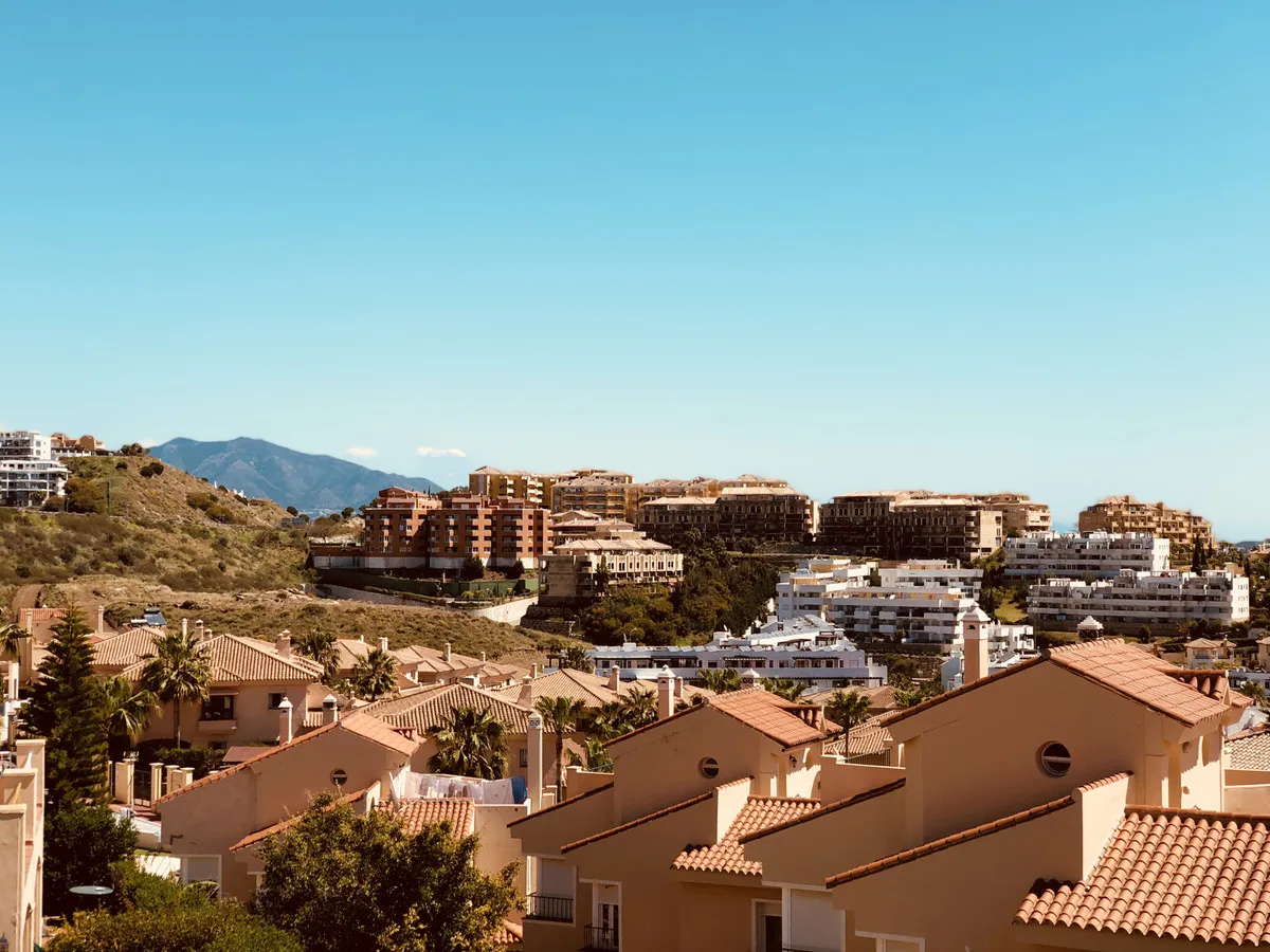 0434a0b8-192a-4b82-8140-a83b0360a68b