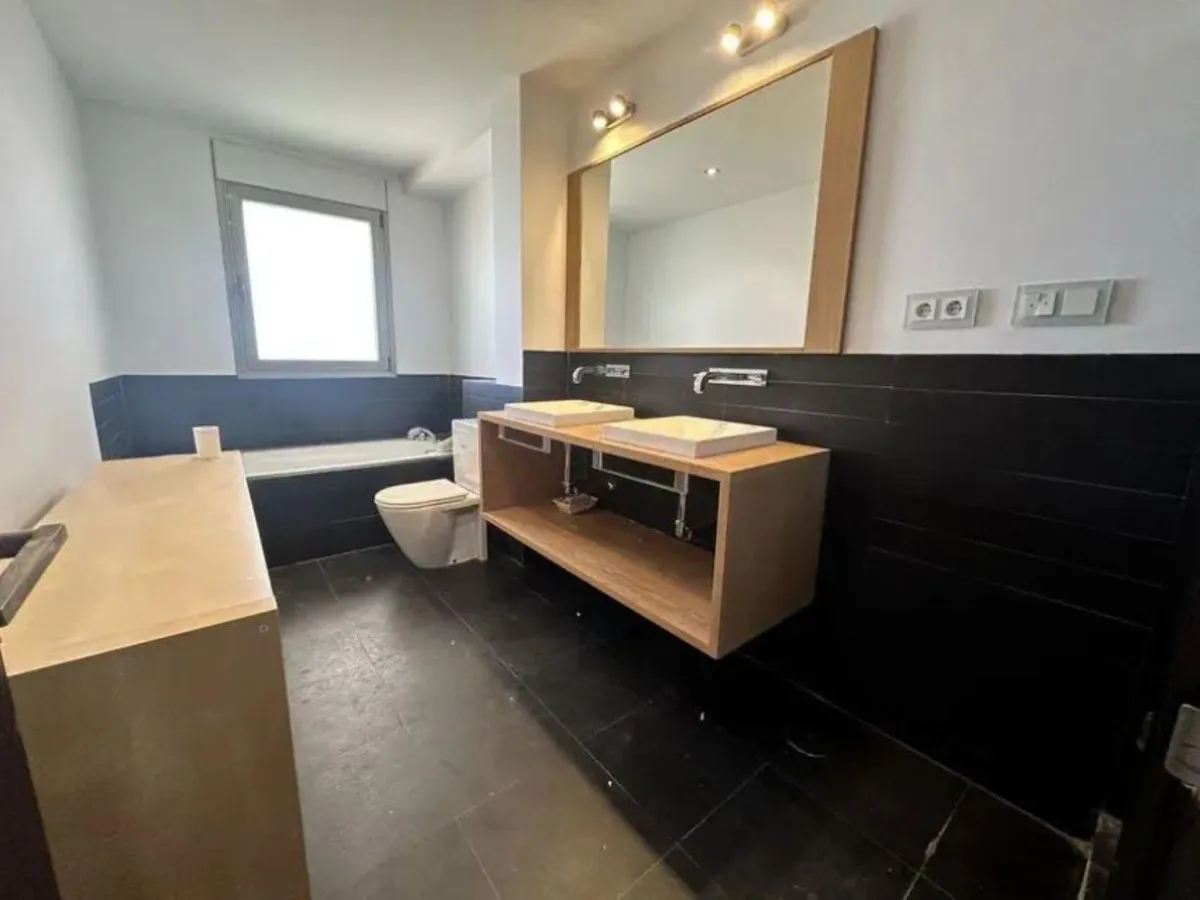 8b983fd4-16e1-45bf-89dc-bf09fae472c6