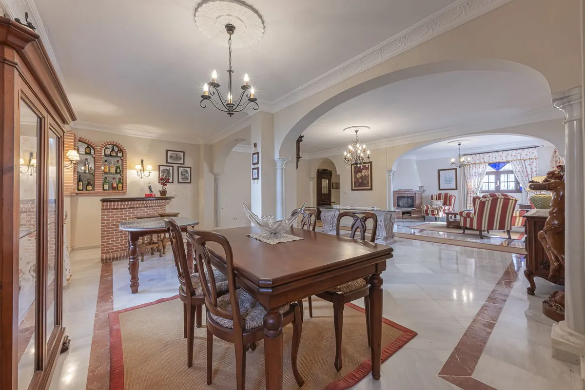 9926da7d-86e7-4ff2-b818-35c45e4e6e68