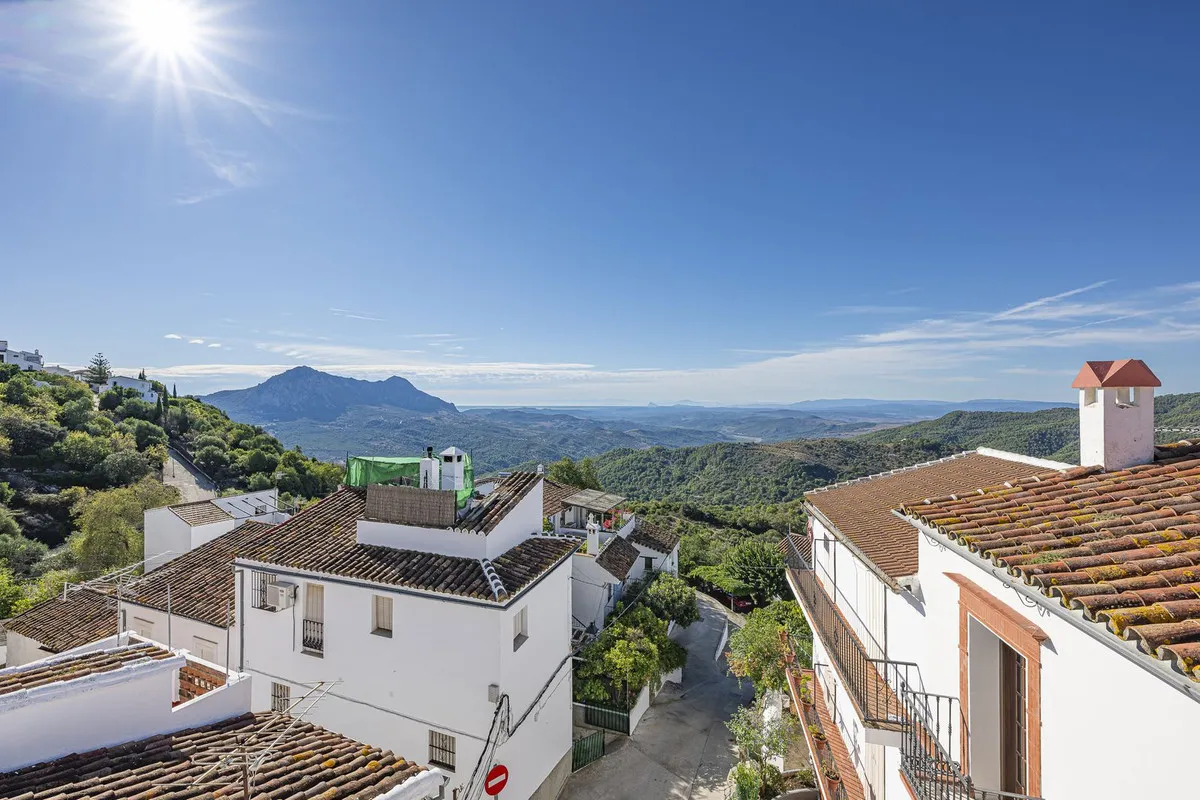 9d630123-50c5-4ad4-b5a6-3d93110135a4