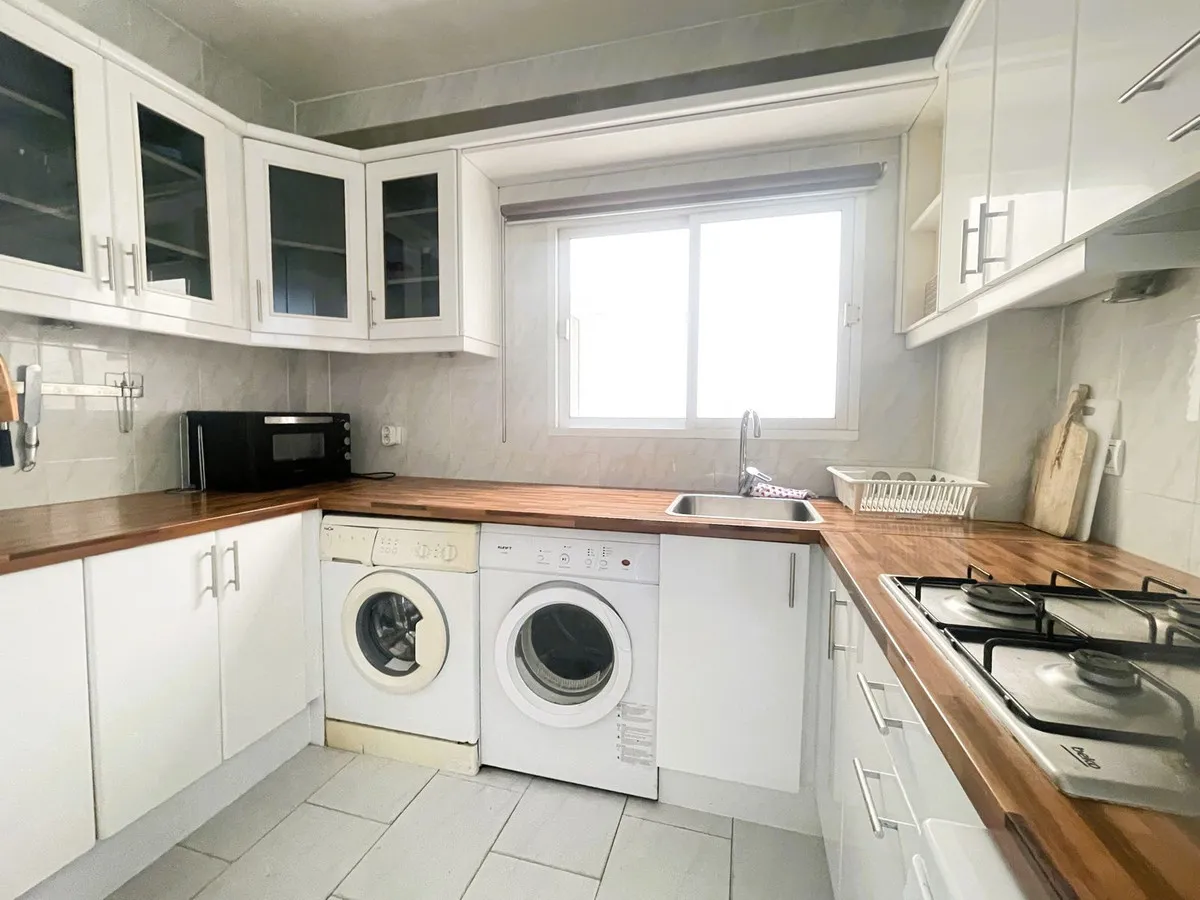 c2d6b067-1a75-4c7b-8d81-942e20b85a35