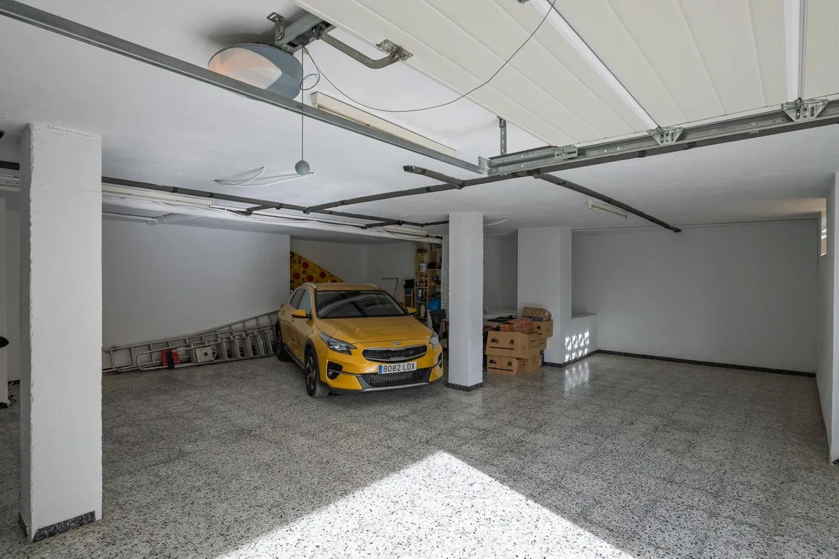 06e0d3ca-82bc-442e-8710-382adf6638f7