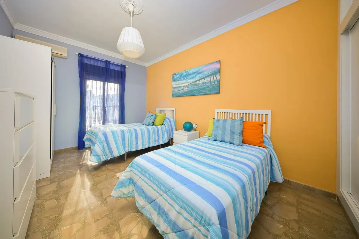 0eebaf84-275d-4ccd-a546-d7692eca4133