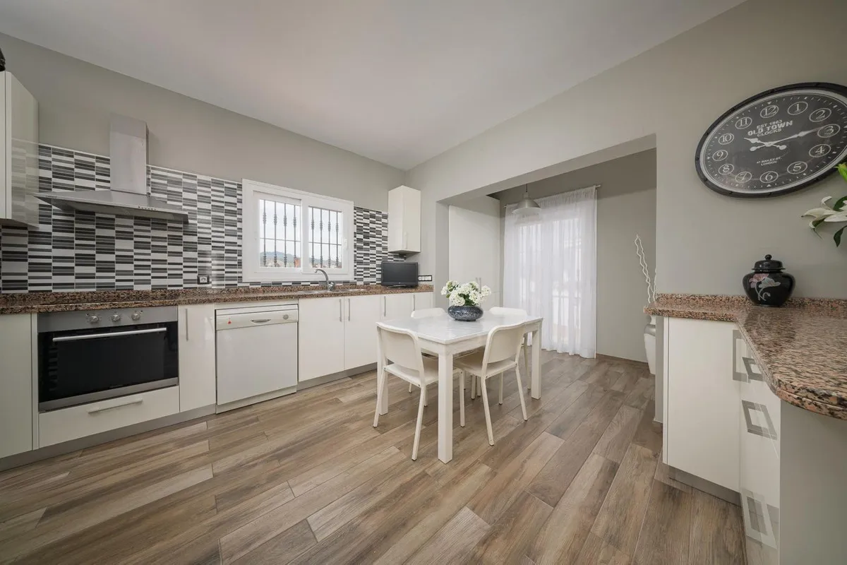 43c1d1db-7496-4aa7-b505-73753359ecec