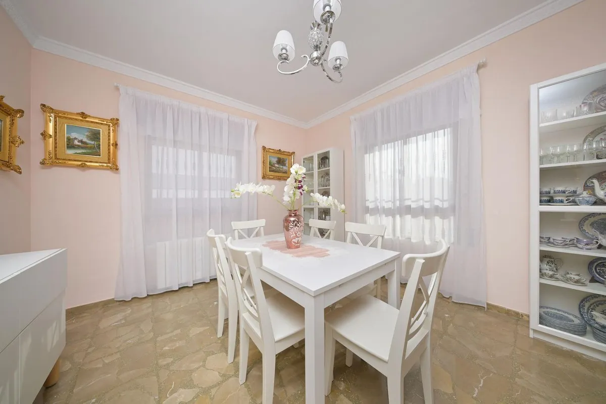 49e2b65a-7f4a-4452-8282-90b3700f56a5