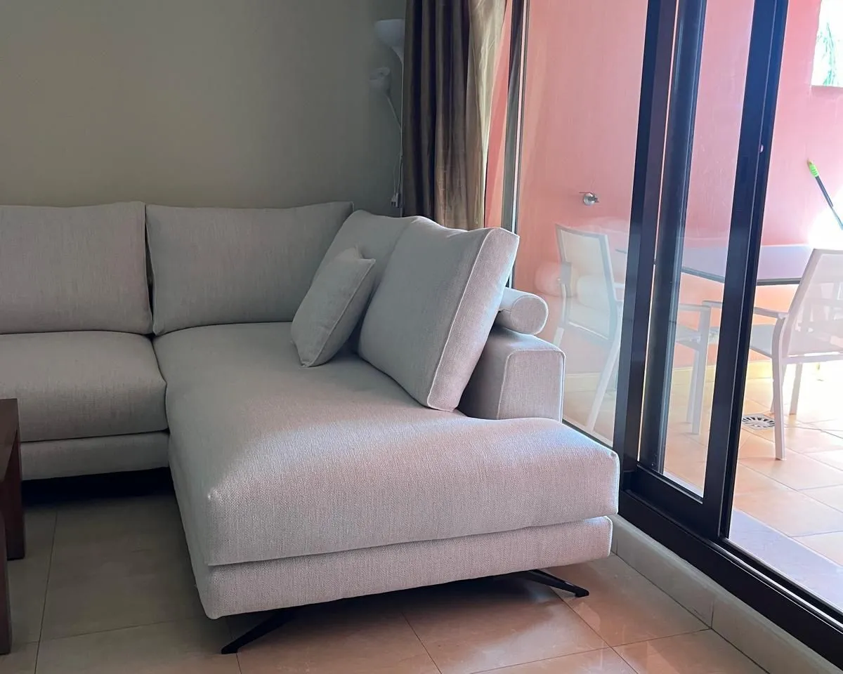 e26aefb9-b545-4179-96c2-a07d81c0cdee