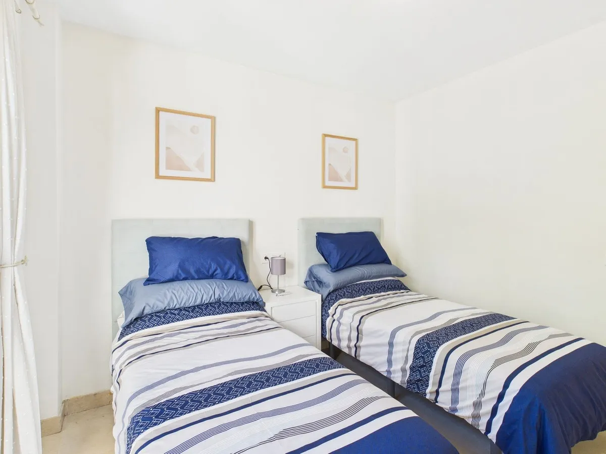 348bc12a-bf22-4127-8be6-be8be832adfc