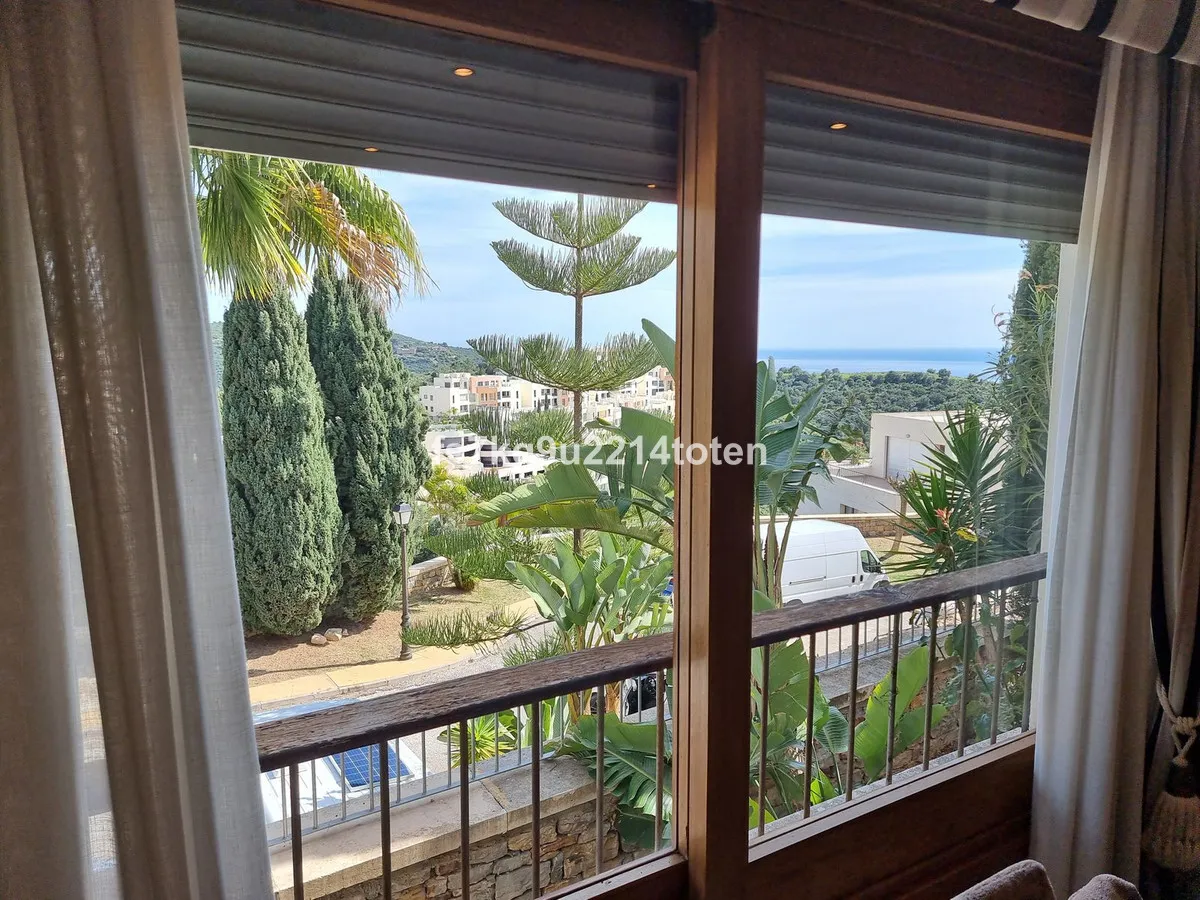 0c8c72a3-5446-4eb9-ba4f-795beec76683