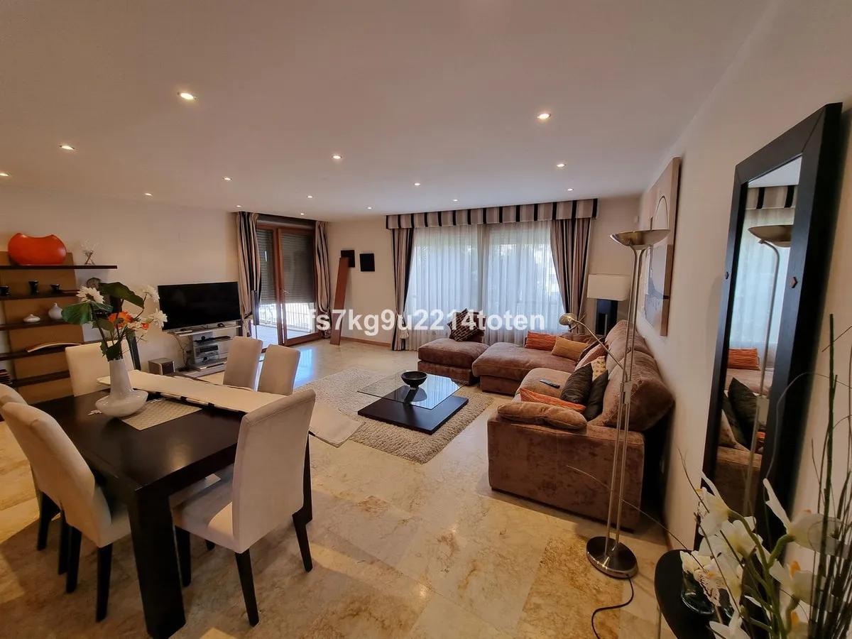 8fe5694a-8b93-41d9-ab1f-f00390d2577e