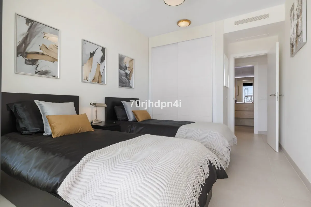 f042279e-50dc-48d2-8e81-de2b3e5f2655