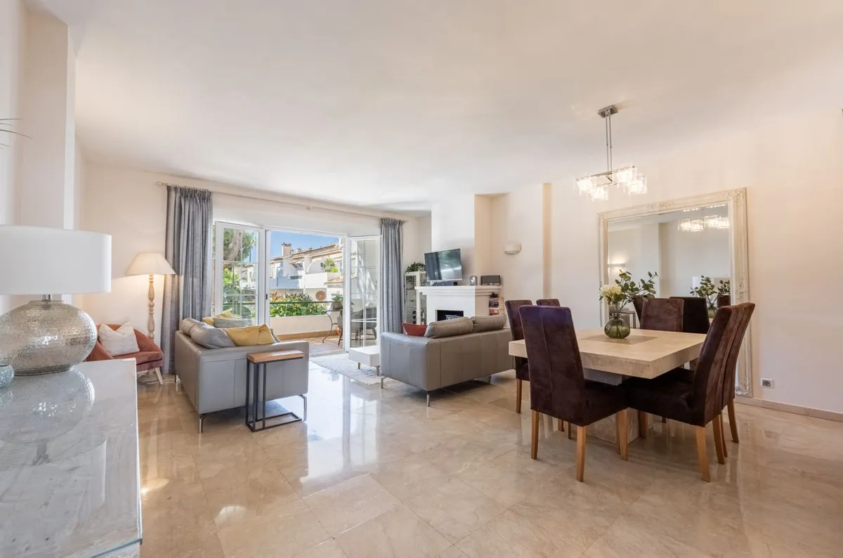 2de6d560-8012-4623-a947-e34ba00df6fa