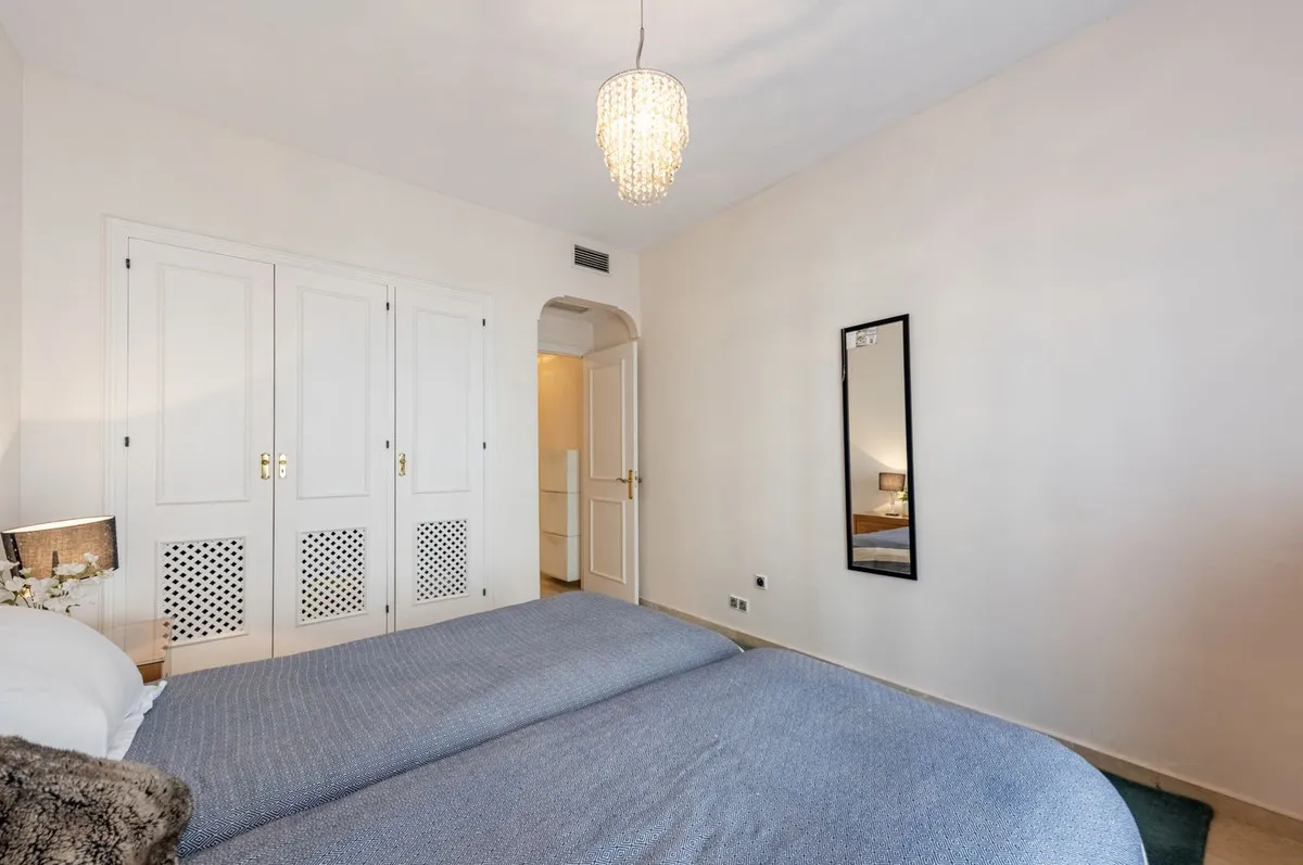 c1abe160-7eb9-4575-8906-c181309718c9