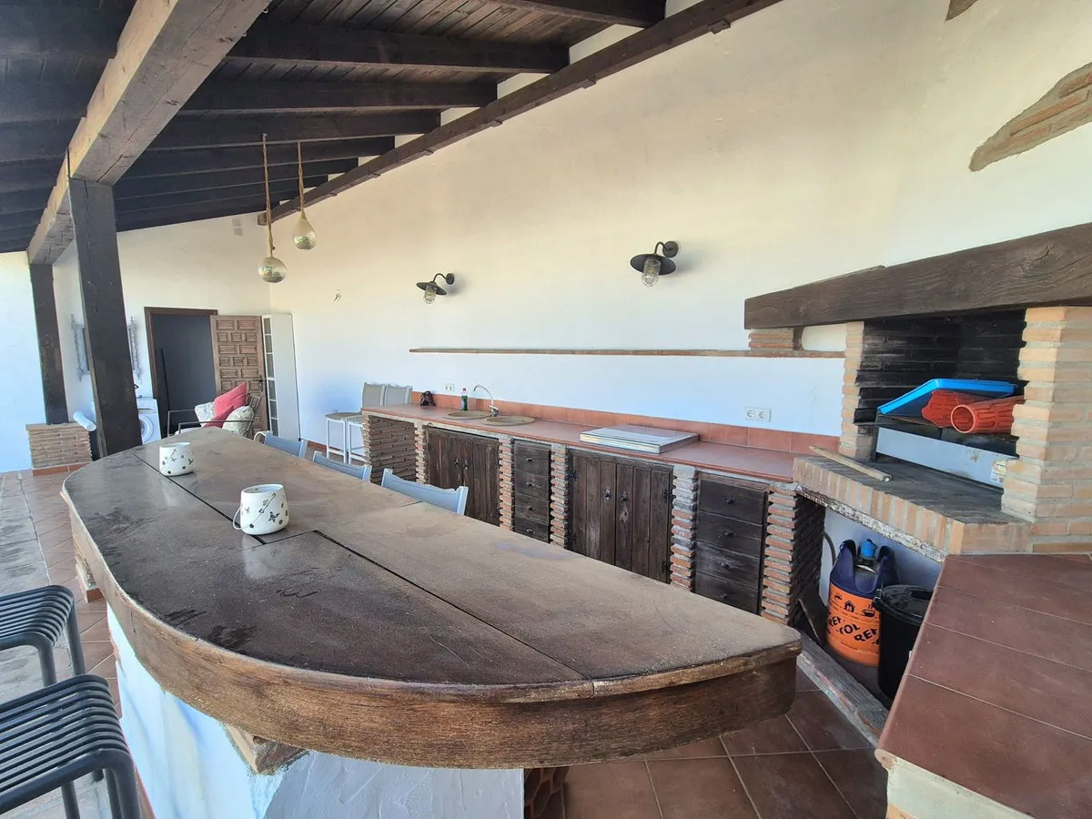 762b0180-0575-4d1e-b6a5-b307ba9f8cc8