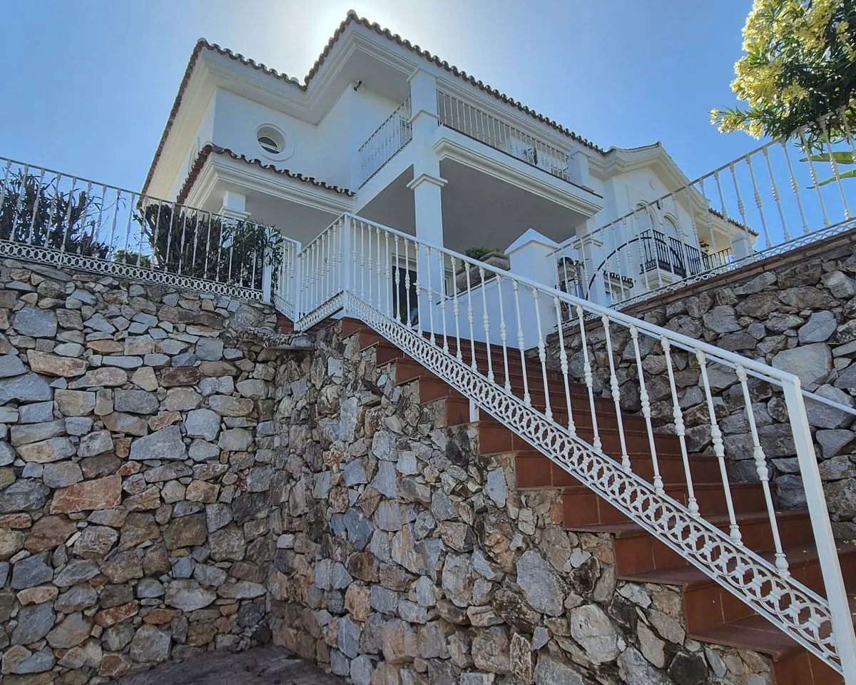 a316fd1a-c5c4-4e62-b61c-ac4242ae9a2d