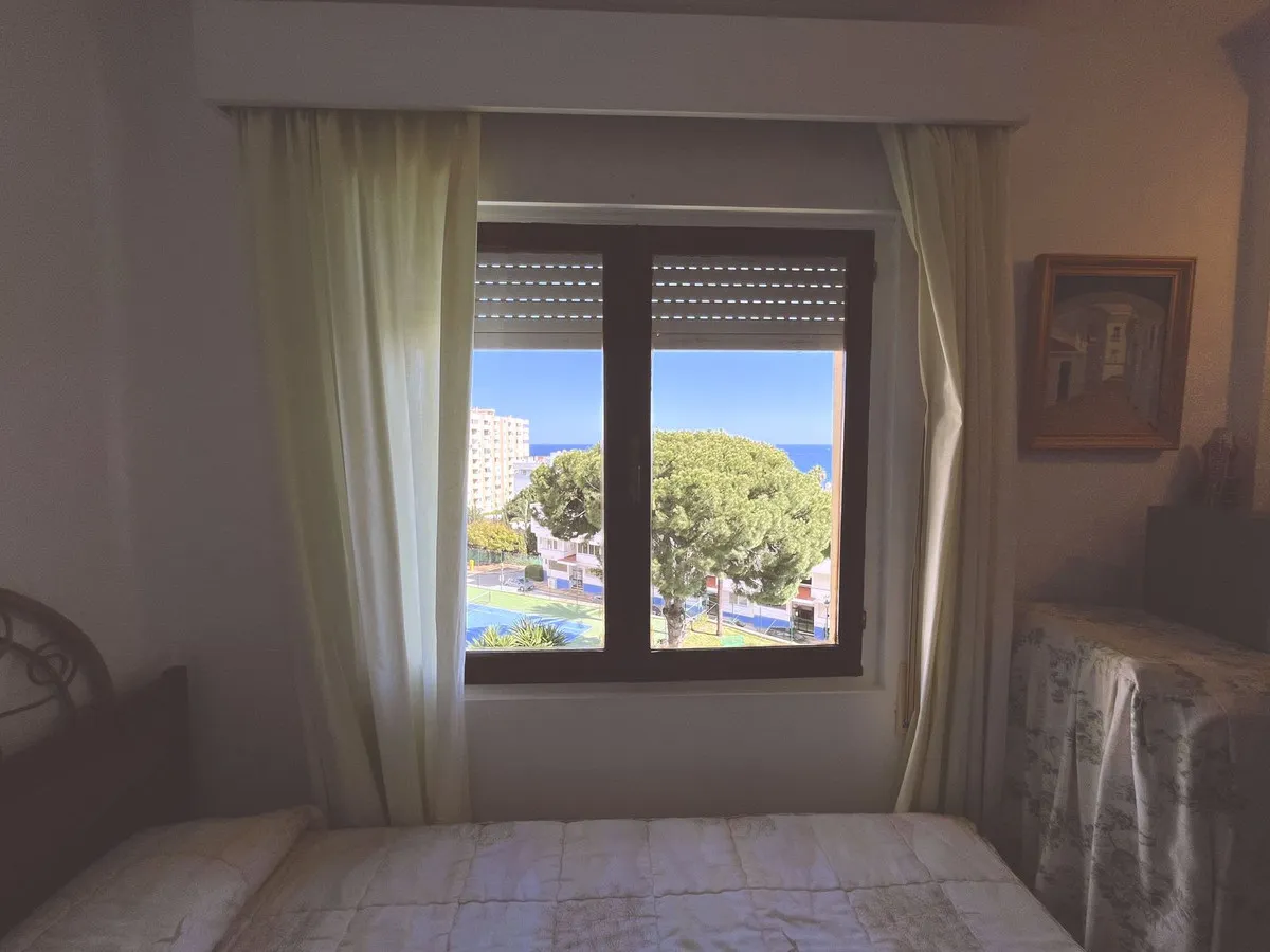 73151289-f625-409e-85d7-b97a4a72f657