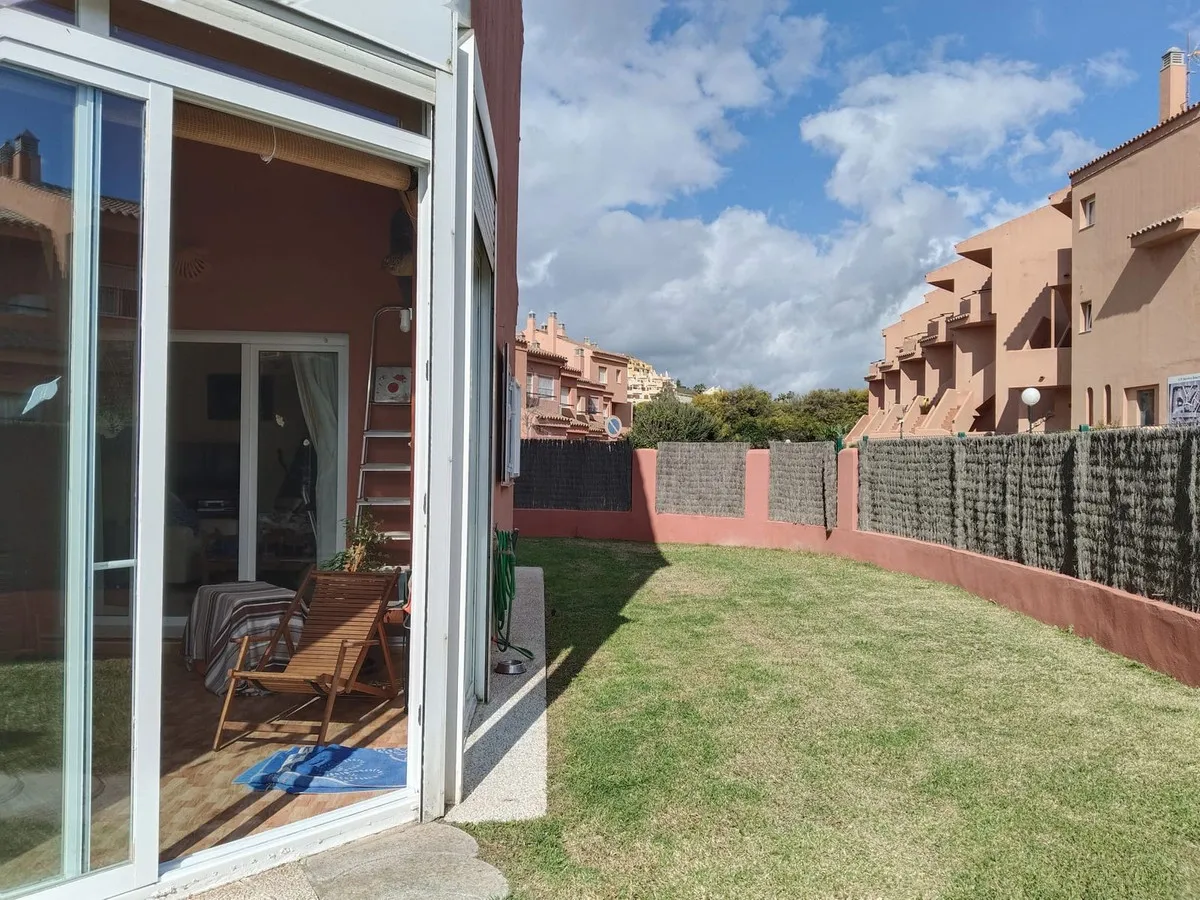 9bf82d37-c1ce-4f28-a4fc-b2cc7d148c35