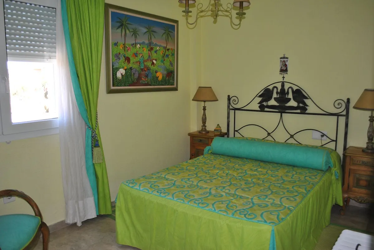 e80b8b92-a360-4a77-8f4e-a1038d59a67e