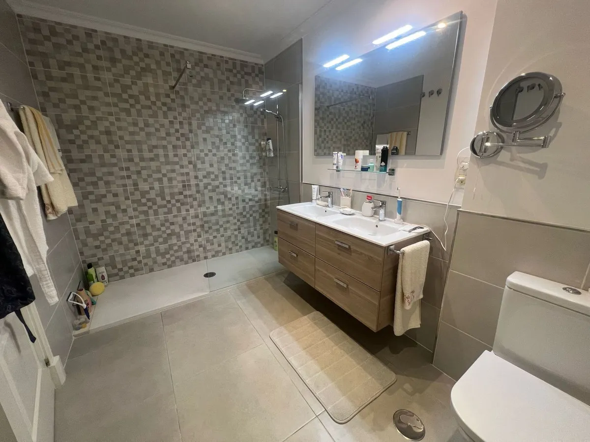 23d40dca-cca6-4f2d-90b6-1d12f0a29aab