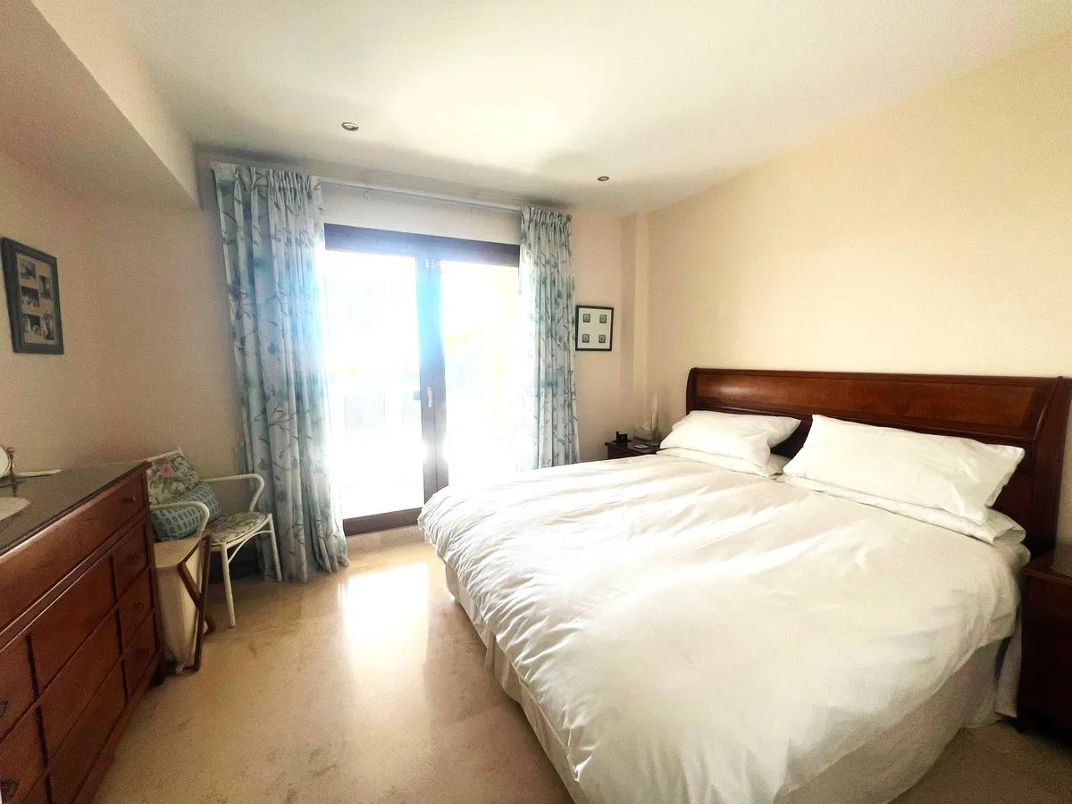 594b761c-e903-4f6e-9e3f-a68d66cd0b4c