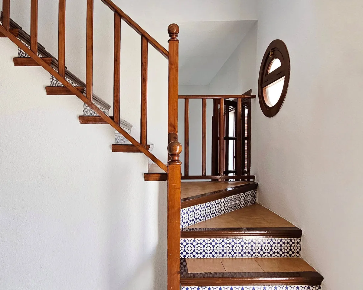 16b0ab5d-0984-454b-88c8-764f3625e7a9