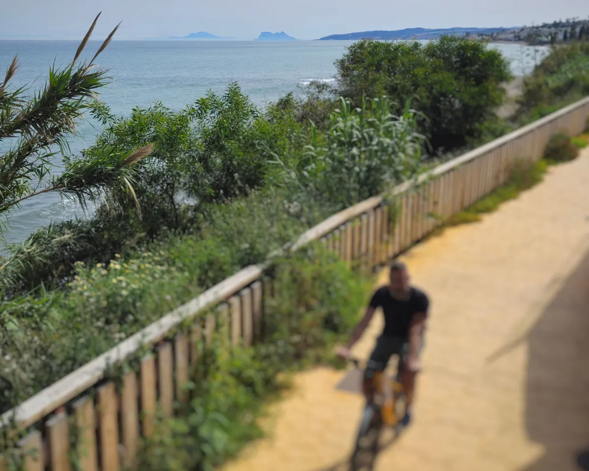 ee186aa1-03c9-470b-8bb9-e3585dad5643