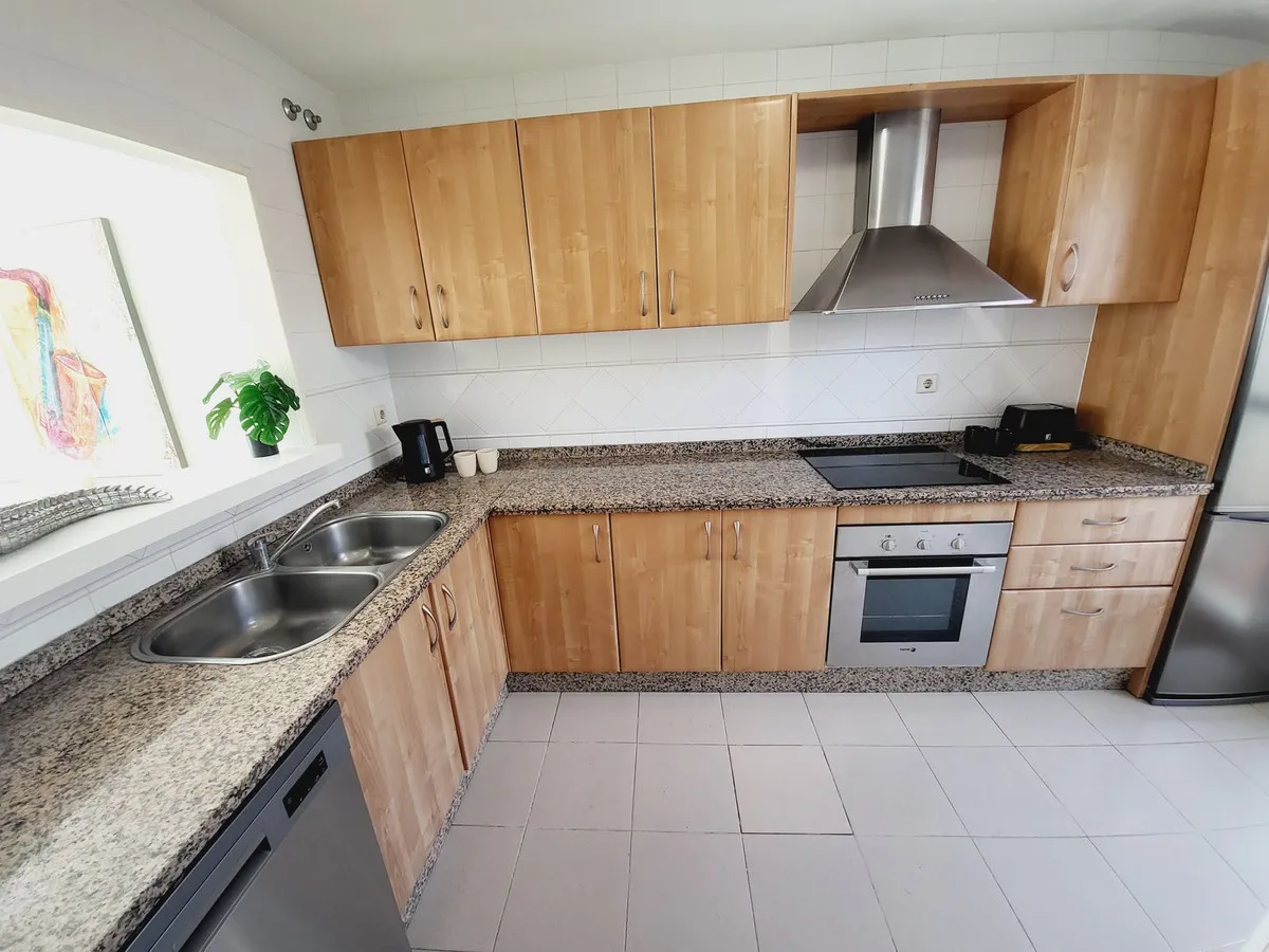 8d9ea51f-28e9-4ce6-99dd-4918b0404bd5