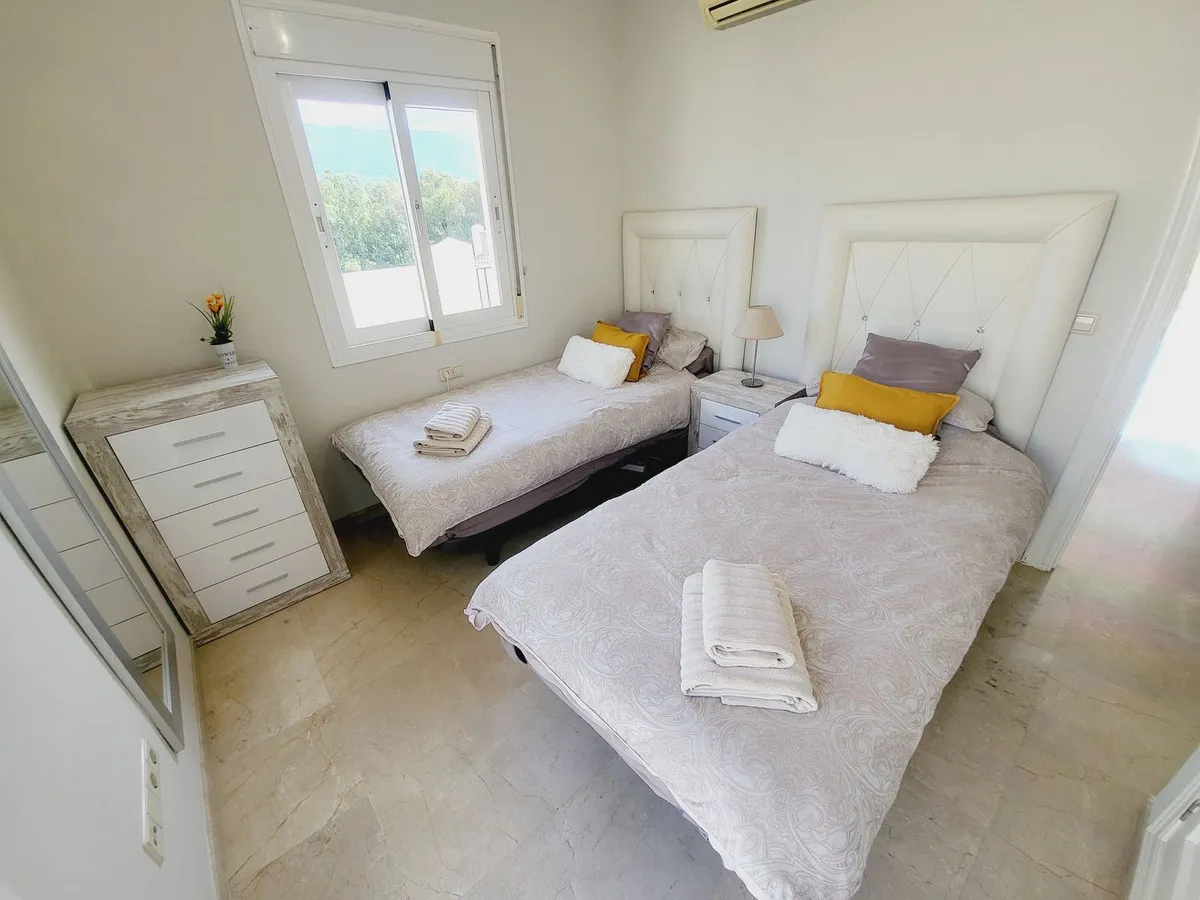 c8803aa5-eeb8-4011-9f32-69549303e293