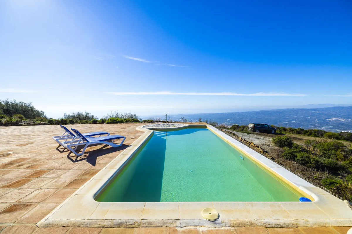 d53aefa3-c9bc-4768-9f08-38ee21827b12