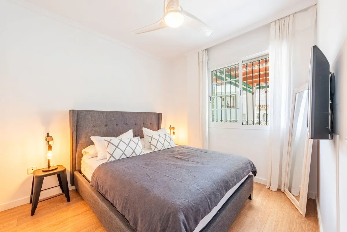 0e4cba54-3a27-4f93-82f6-a3f41d41a016