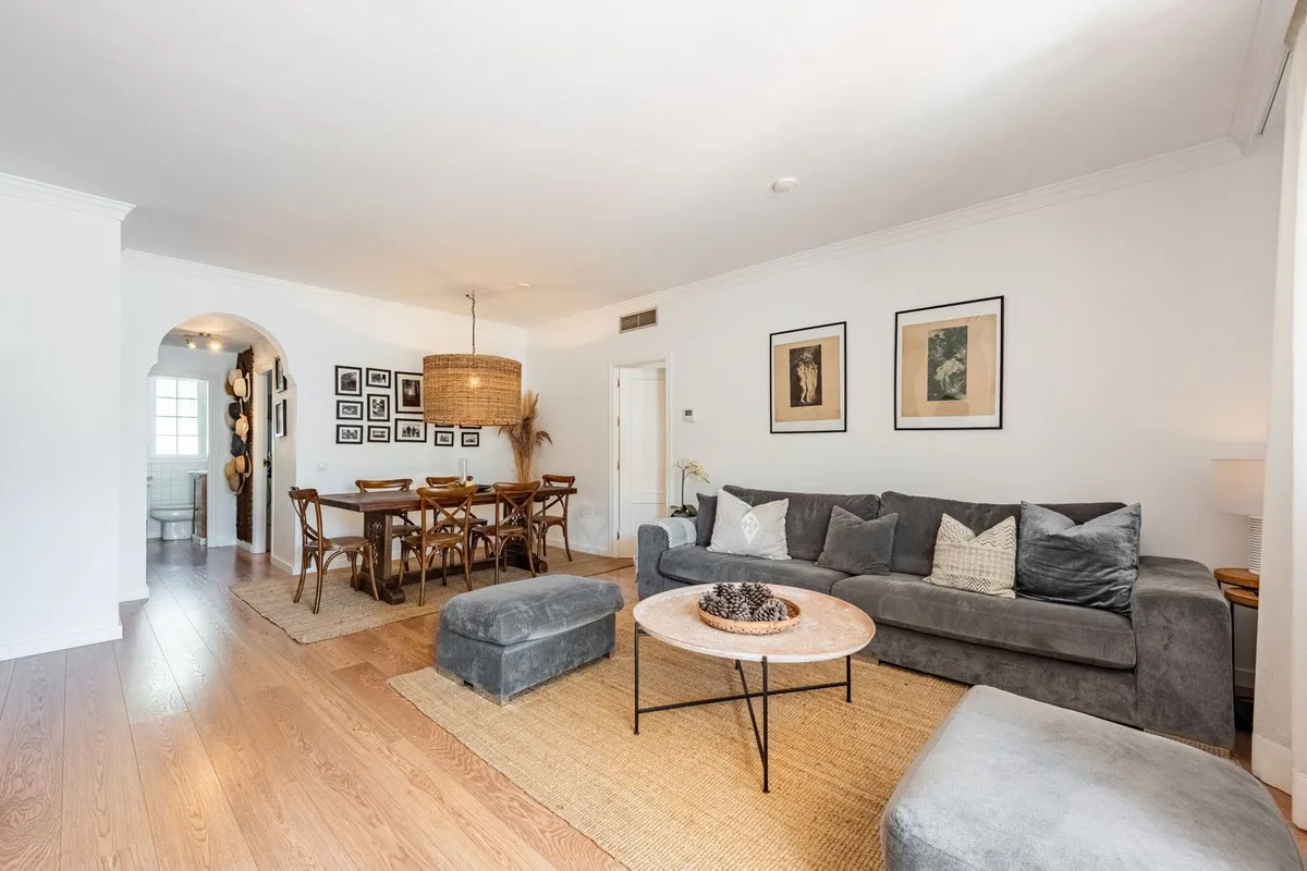 848b2de1-1c44-4df6-894b-0504fd474850