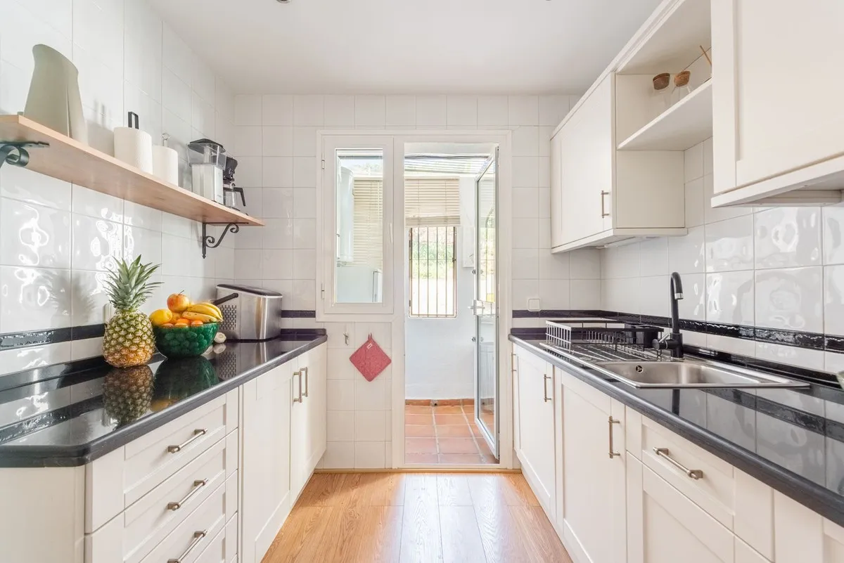 8979efbc-250a-4e6e-8ff0-452a78191ada