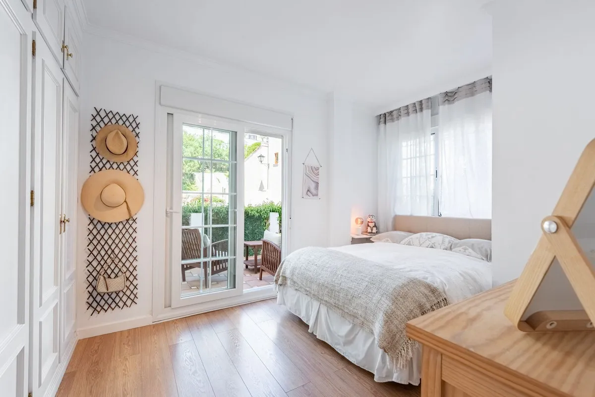 a473fdbc-5b75-4fdf-bf34-90625a453e23