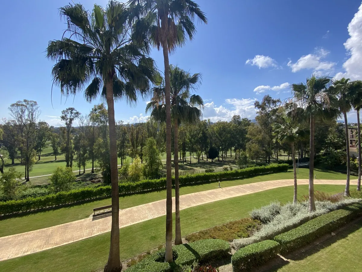 6832998b-d00b-4898-90f0-175b0f899557