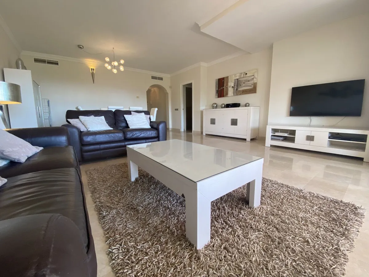 de3aea19-d162-4877-8516-fcdbd403c77a