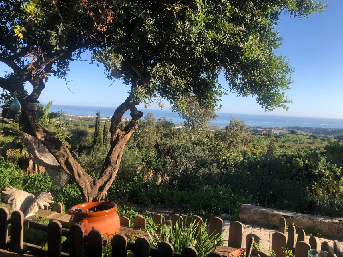 cc723f07-a047-46c9-89fc-0e4cfe1c42a3