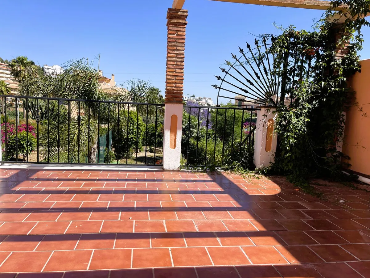 a600b2e4-5472-402b-a131-f0af5626c83e