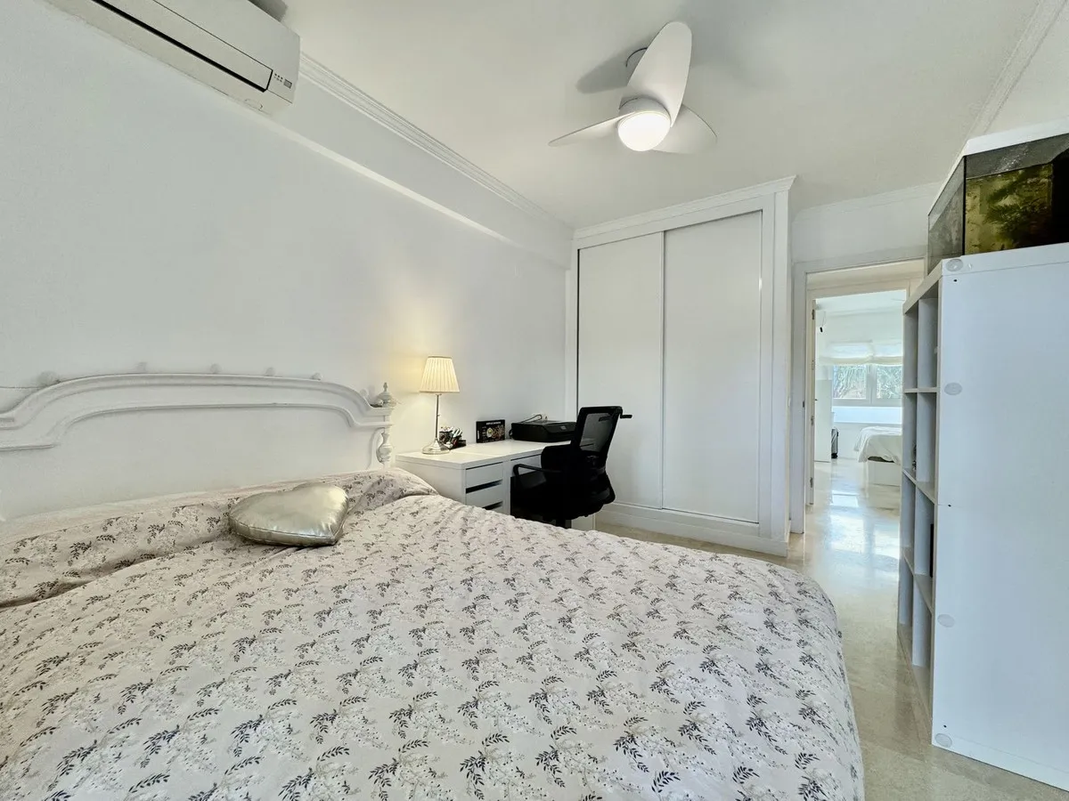 0cd4a4b3-051a-421a-a890-d412817040d2