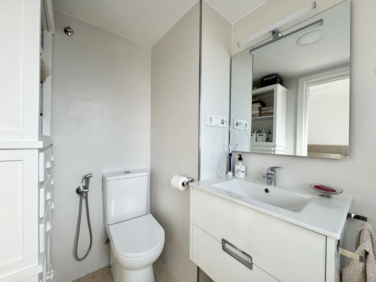 5ef0d49b-82f4-4a77-a0ca-4265cb73bab9