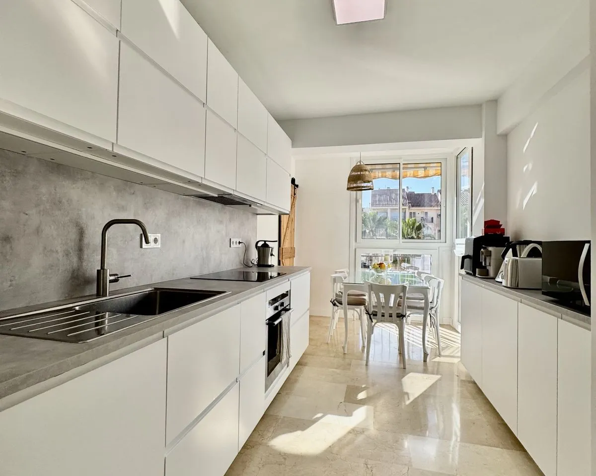 d7c7c971-c497-40c2-8dd0-ee2625592d4f