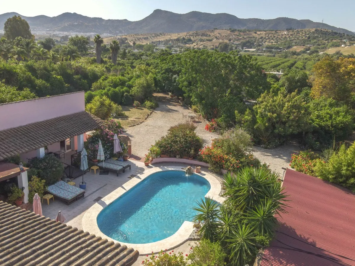 0e3cf967-550a-4fad-9b9b-5c5169cc58f5