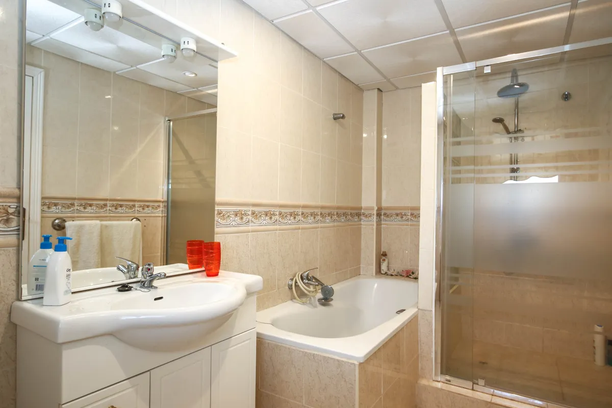 57519413-3af2-4322-a279-3b4143443d93