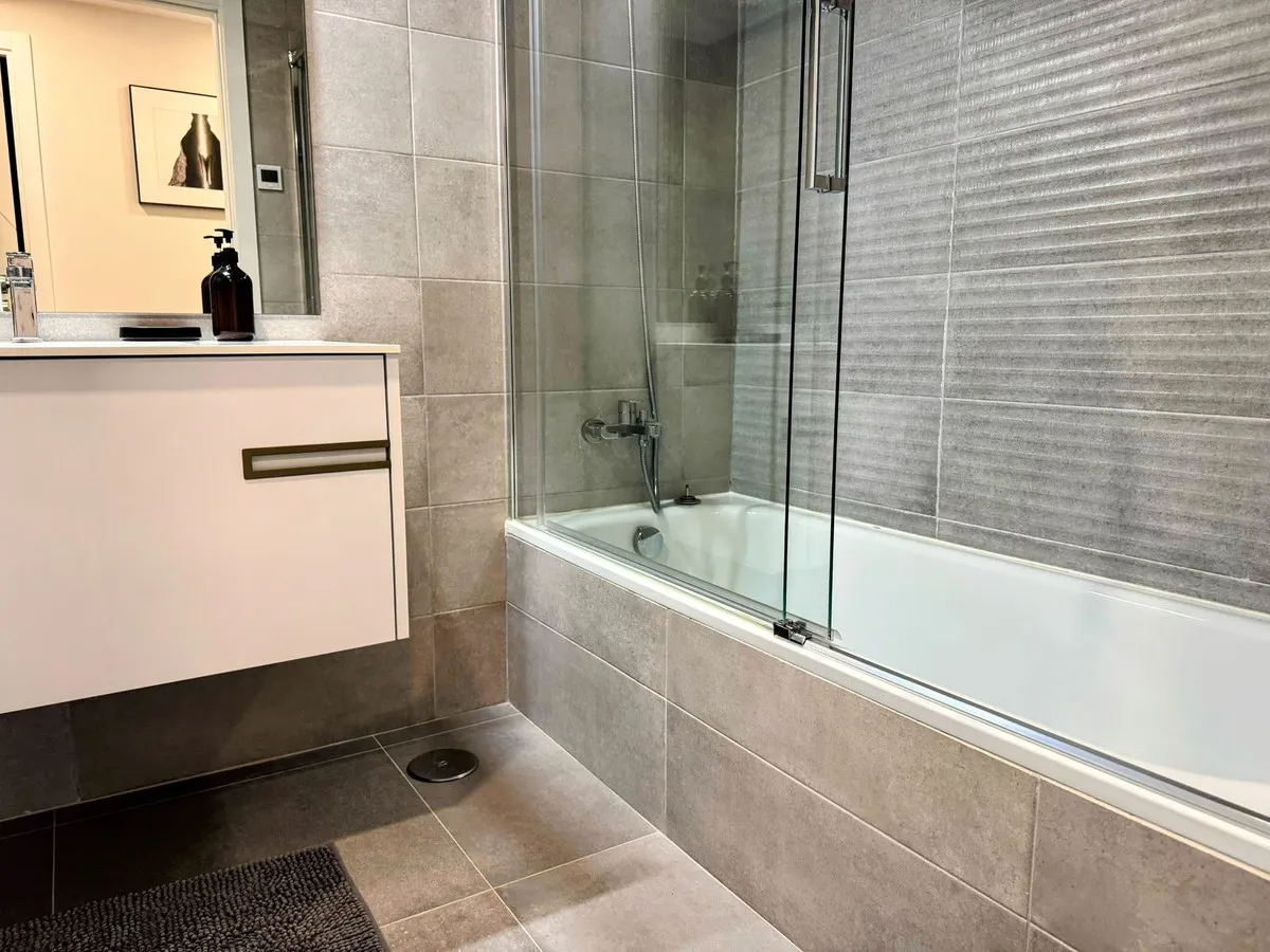 0a9becfb-c853-4874-843e-e9562d614949